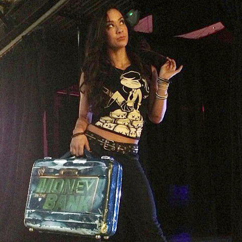 AJ LEE