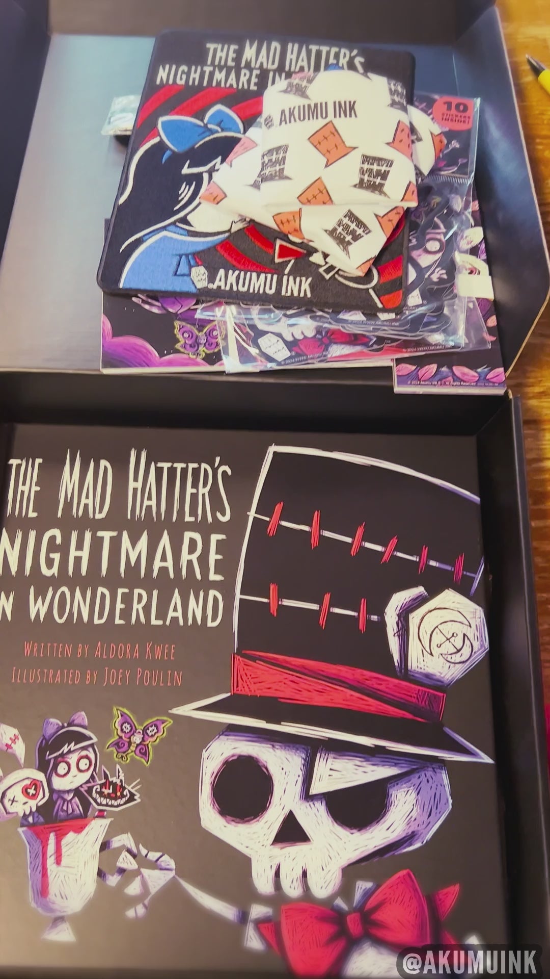 Mad Hatter Limited Collector's Boxset